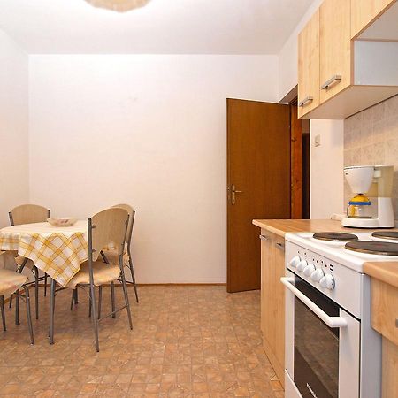 Apartments Dvorine 1210 Баньоле Екстериор снимка