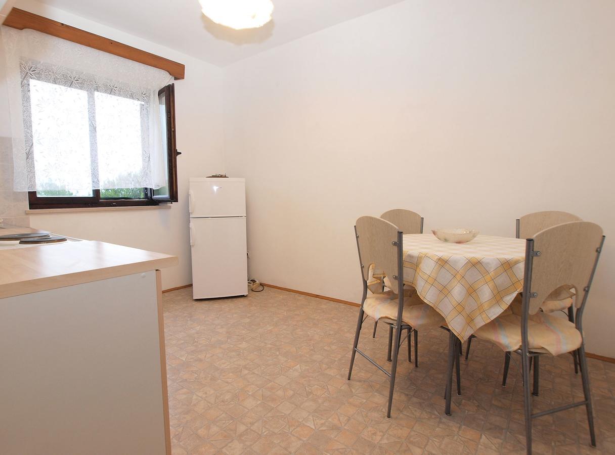 Apartments Dvorine 1210 Баньоле Екстериор снимка