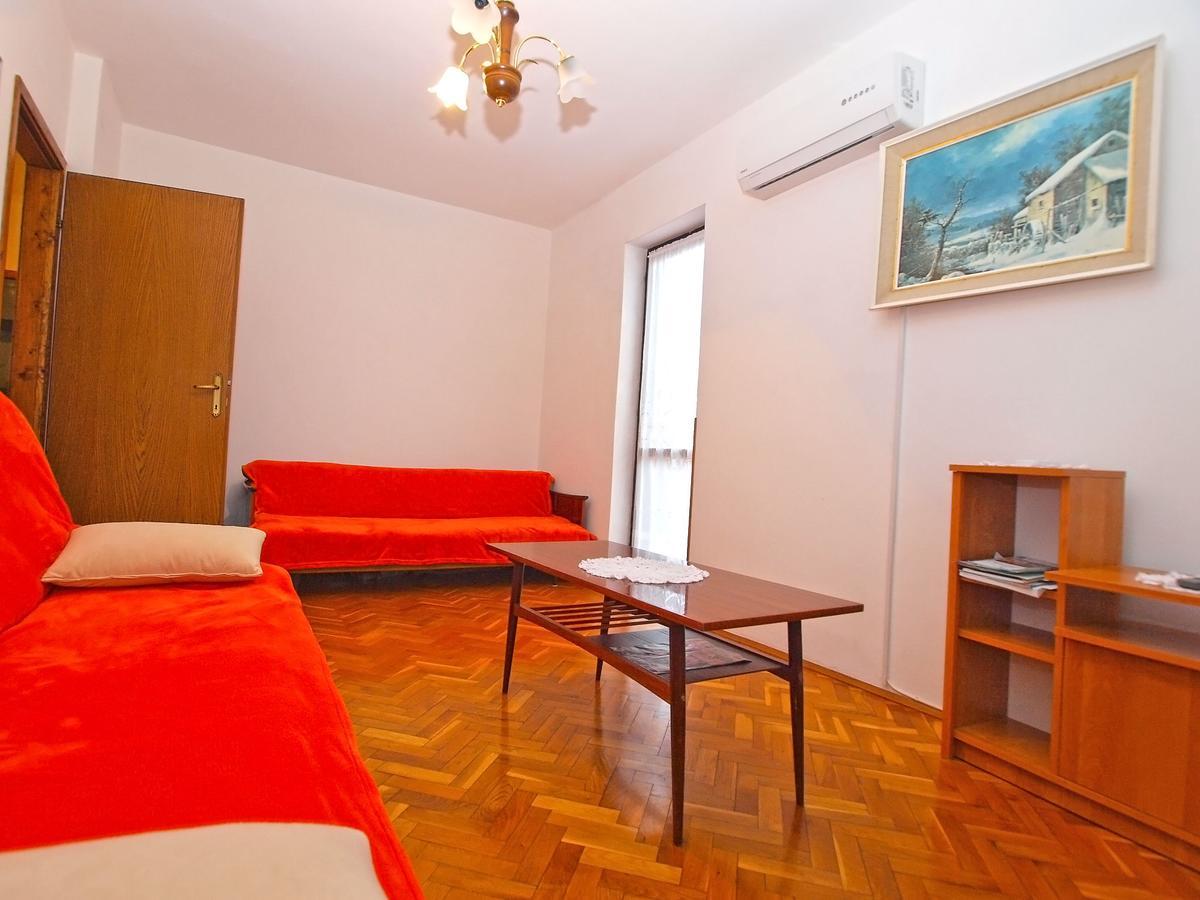 Apartments Dvorine 1210 Баньоле Екстериор снимка