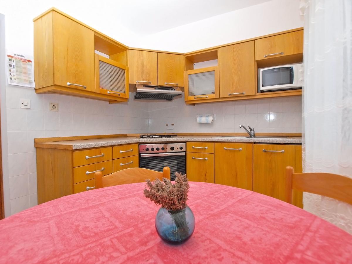 Apartments Dvorine 1210 Баньоле Екстериор снимка