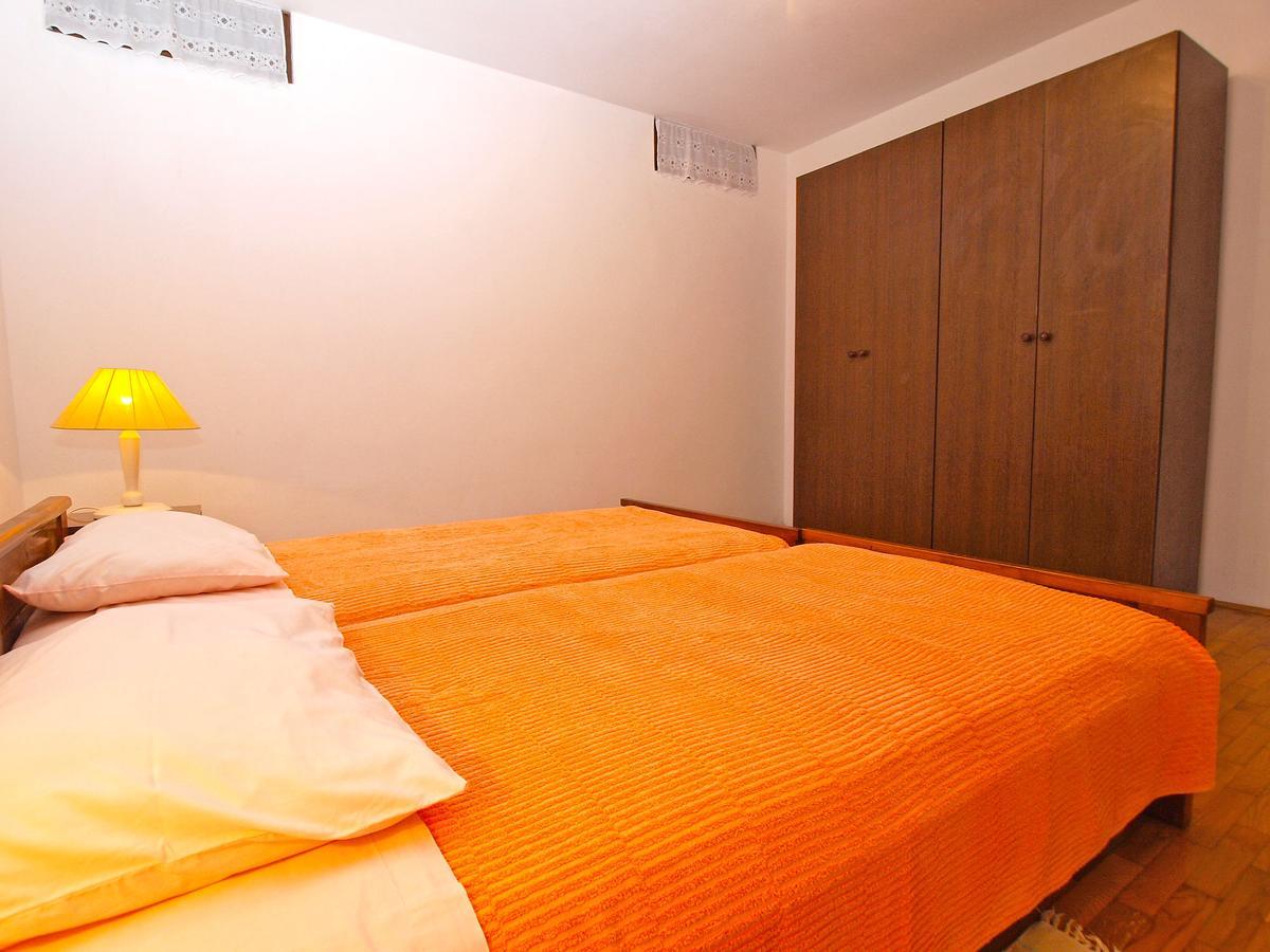 Apartments Dvorine 1210 Баньоле Екстериор снимка